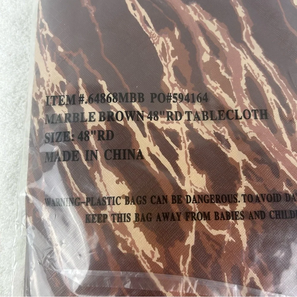 NIB - Marble Brown 48